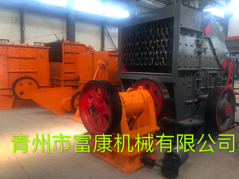 石料碎石機廠家生產(chǎn)現(xiàn)場